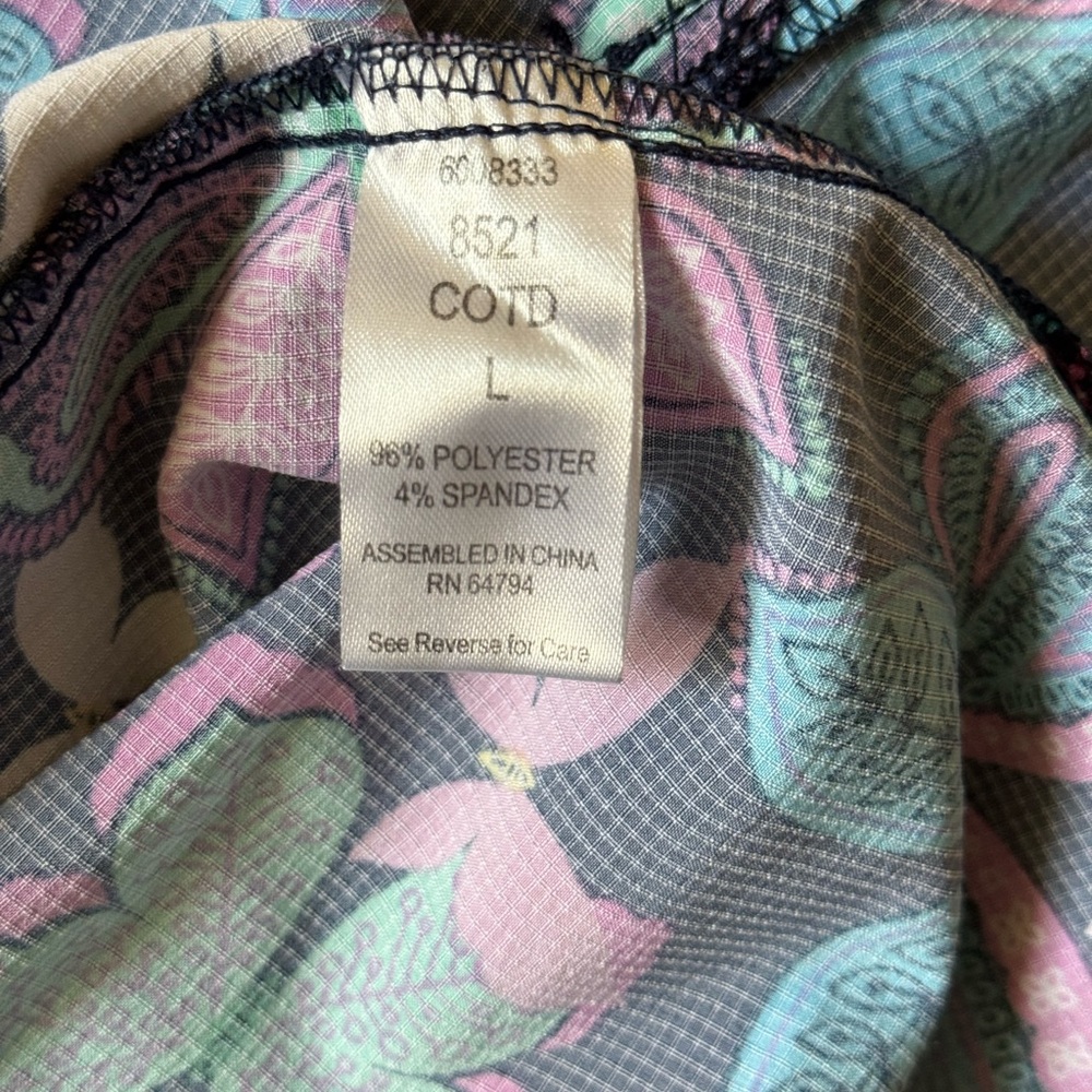 Colorful Butterfly Print Scrub Top - Picture 3 of 4